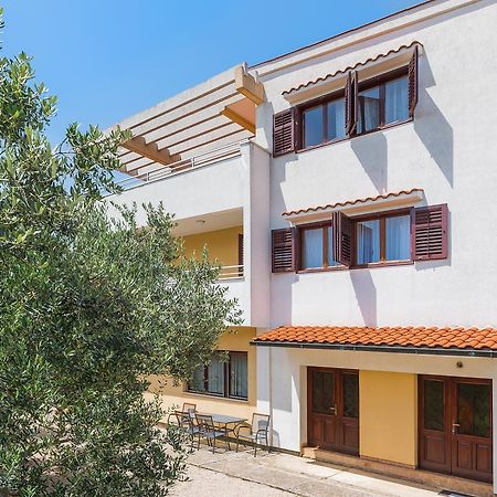 Apartment Promona Drniš Eksteriør bilde