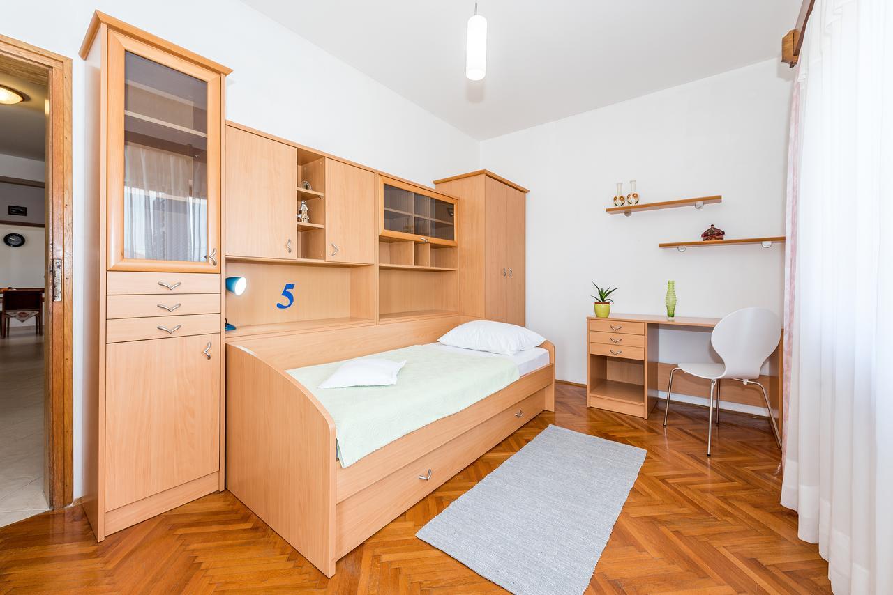 Apartment Promona Drniš Eksteriør bilde