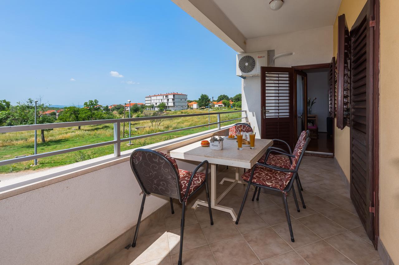 Apartment Promona Drniš Eksteriør bilde
